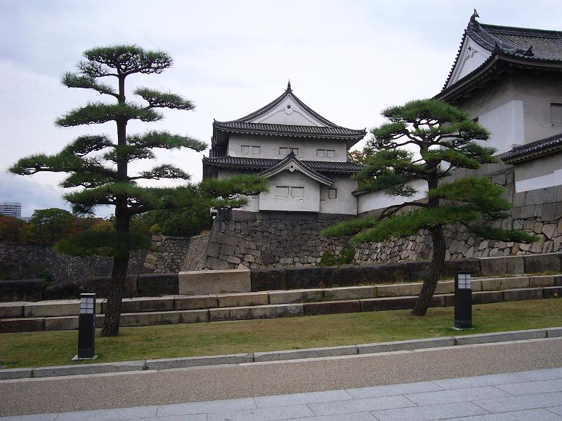 foto_20081109_1340_01.jpg - [de]Am Eingang zum Osaka Castle.[en]Entrance to the Osaka castle.