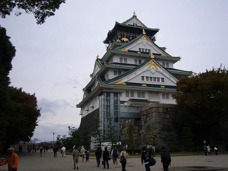 foto_20081109_1354_01.jpg - [de]Das Schloss in seiner ganzen Schönheit.[en]Osaka castle in all its beauty.