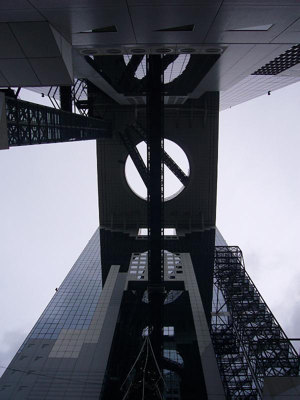 foto_20081110_1048_01.jpg - [de]Toller Blick nach oben.[en]Great view looking straight up.