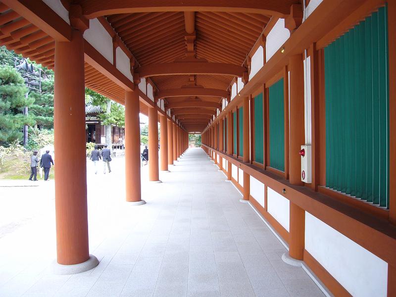 foto_20081111_1447_03.jpg - [de]Wieder ein schöner Säulengang.[en]Scenic aisle with columns.