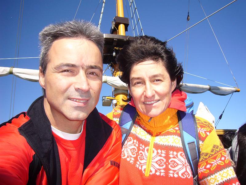 foto_20081114_1207_01.jpg - [de]Zur Fahrt über den Lake Ashi.[en]To sail Lake Ashi.