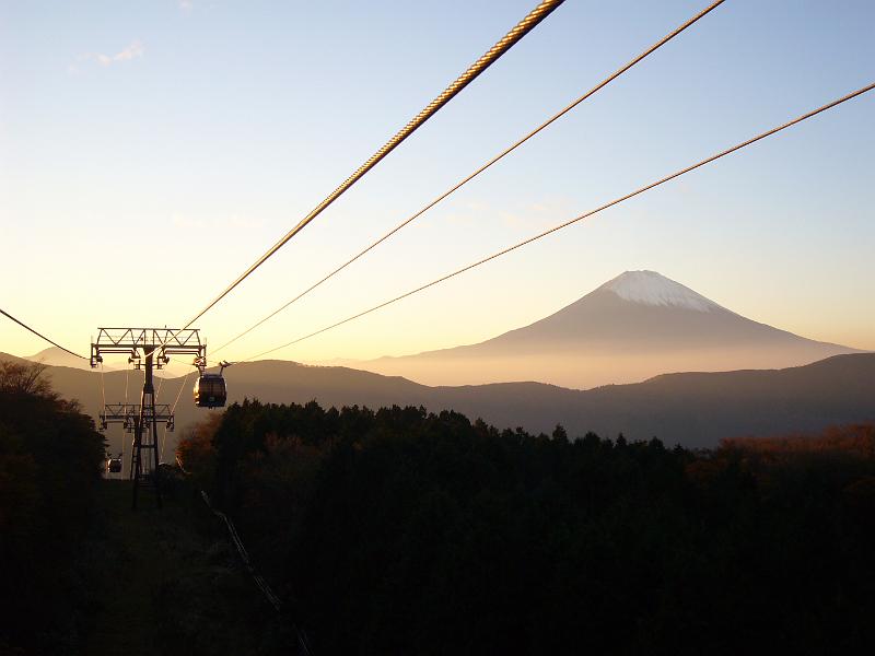 foto_20081114_1623_02.jpg - [de]Kurz vor Sonnenuntergang verbreitet Fuji-San auch noch mal eine ganz tolle Atmosphäre.[en]Close to sunset Fuji-san creates a great atmosphere.