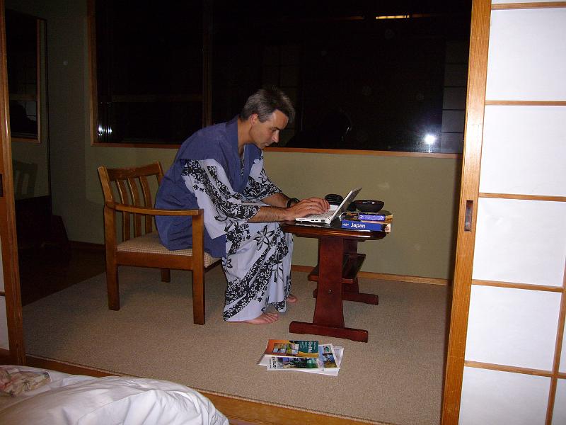 foto_20081116_2030_01.jpg - [de]So, jetzt noch mal ein paar Bilder des Tages bearbeiten.[en]Again, working on publishing our photos from today.